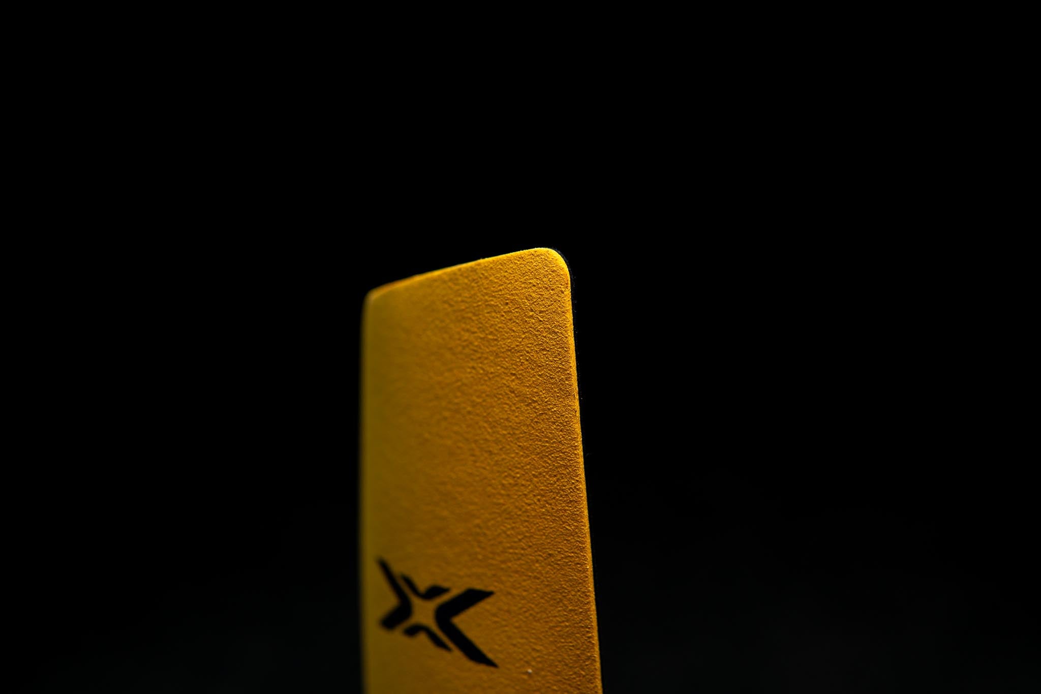 reyllen bumblebee x4 fingerless gymnastic grips for crossfit feature 3
