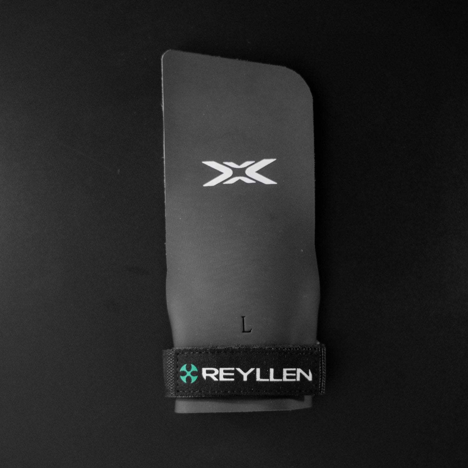 Reyllen Merlin X4 CrossFit Gymnastic Hand Grips - Rubber Fingerless - top down vie single