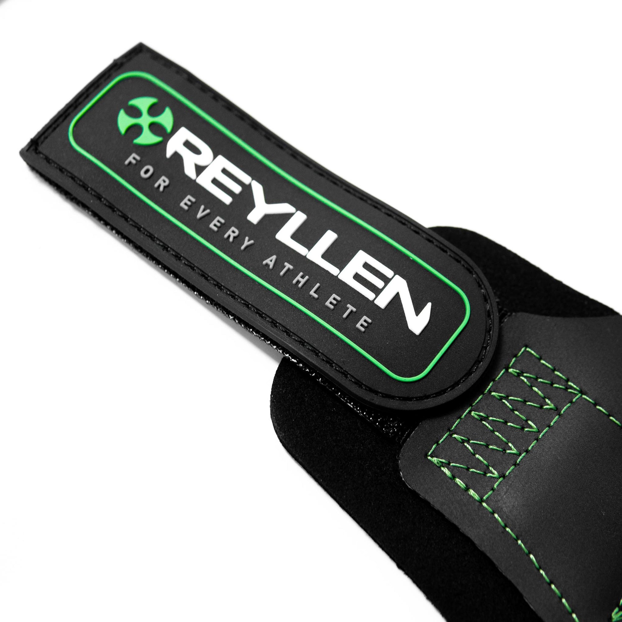 Seal Pro V2 fingerless rubber no chalk Gymnastic Hand Grips by Reyllen for crossfit detail rubber logo