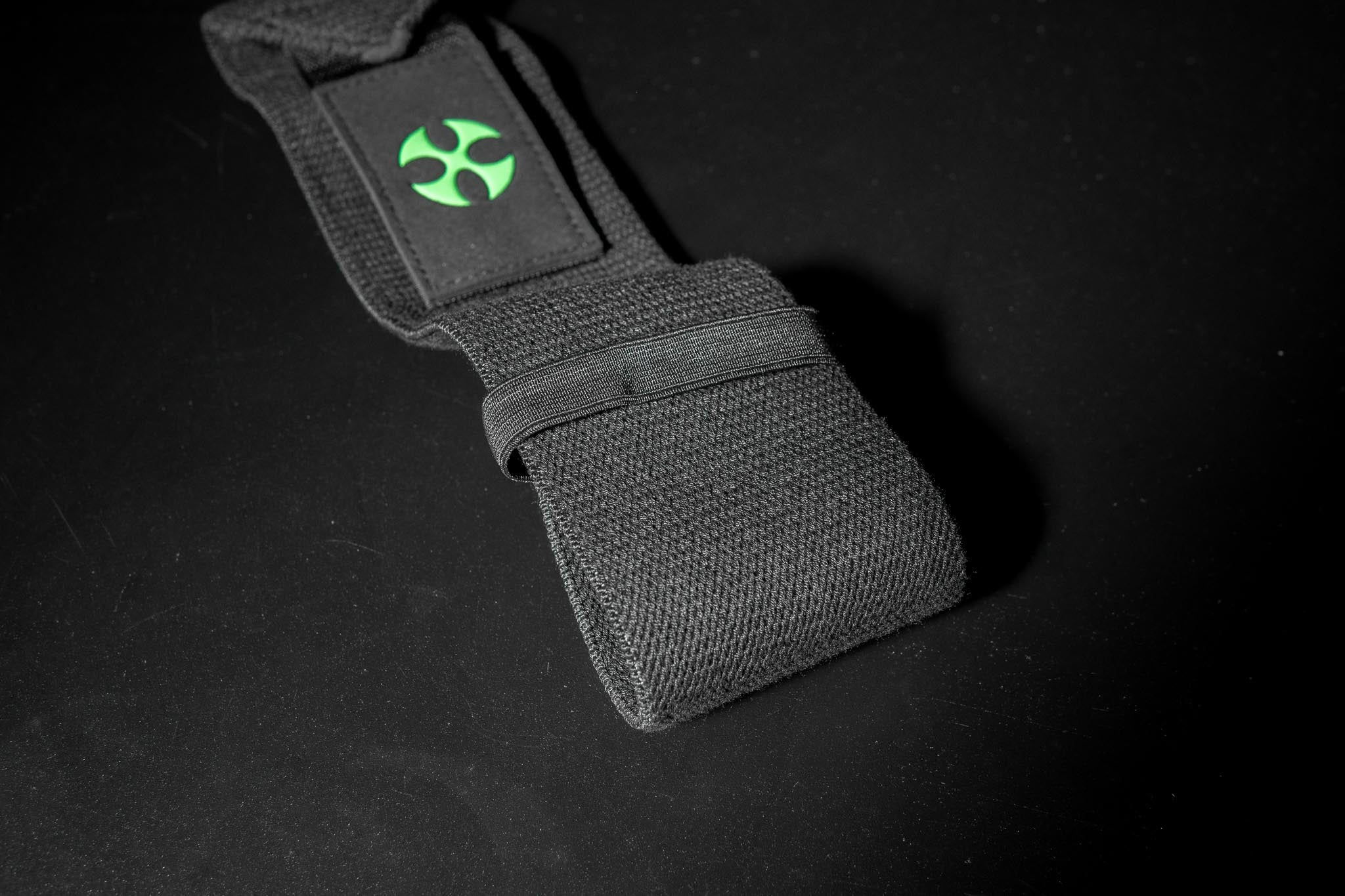 Reyllen X1 Wrist wraps bands for weightlifting and crossfit feature 2